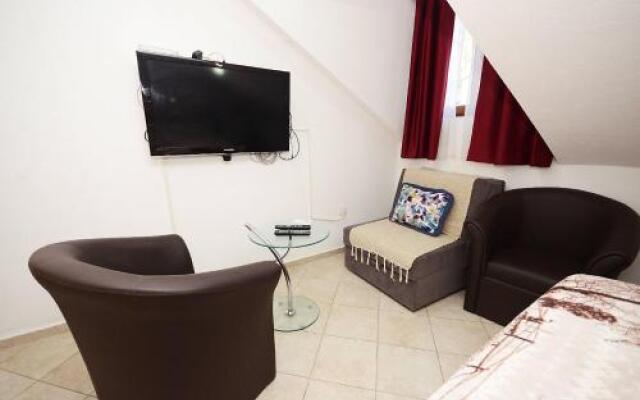 Tajami Apartments