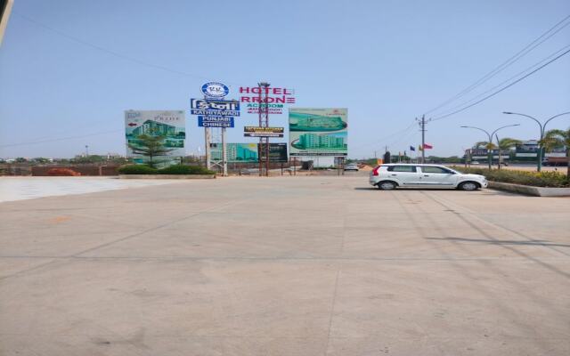 Hotel R R One