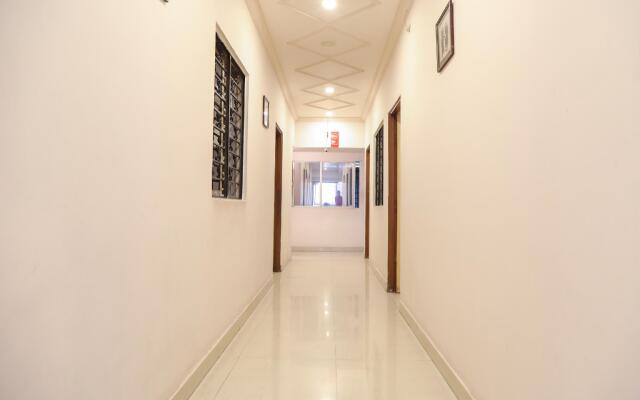 Collection O 8115 Hotel Vinayak Inn