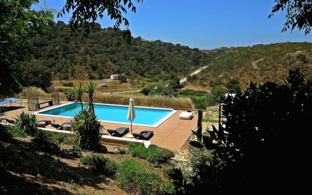 Casas de Campo do Castro da Cola