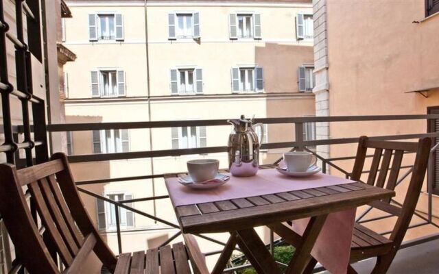 Rental in Rome Pantheon Suite