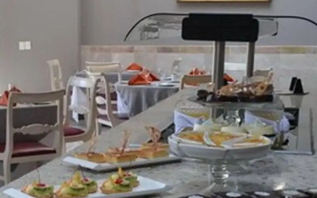 Plaza Camelinas Hotel