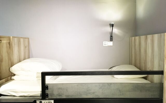 Lucky One Hostel