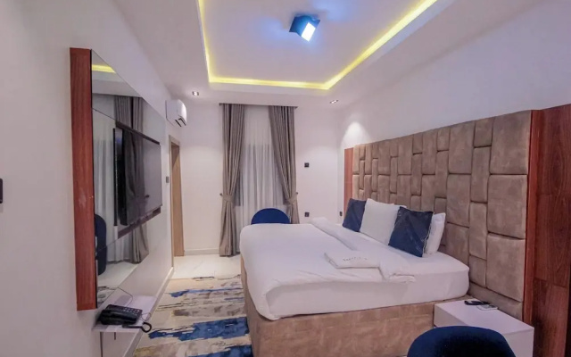 Benin City Blissful Apartment - Cozy 2BR Retreat