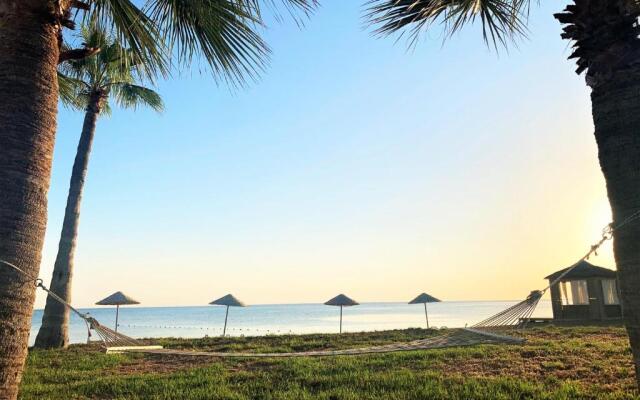 Relaxing Studio by the Sea