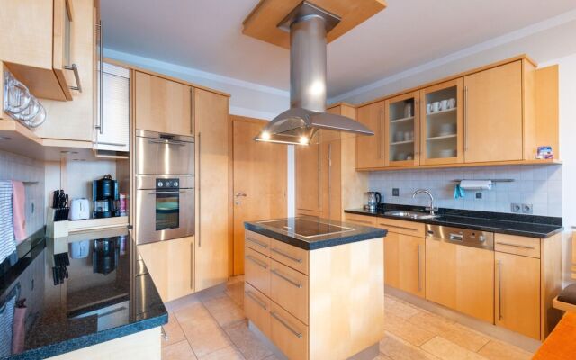 Exclusive Panoramic Apartment in Niedernsill