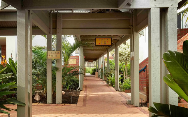 Broadwater Resort Como