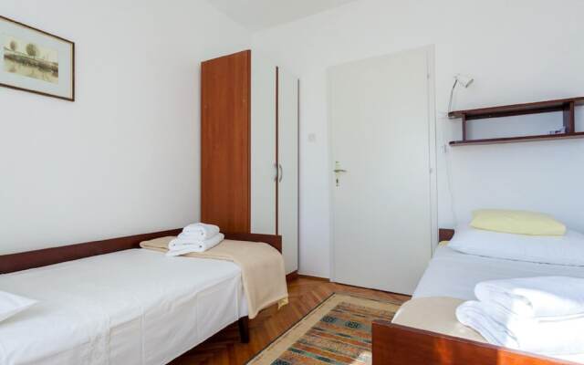 Cosy Apartment in Malinska With Barbecue