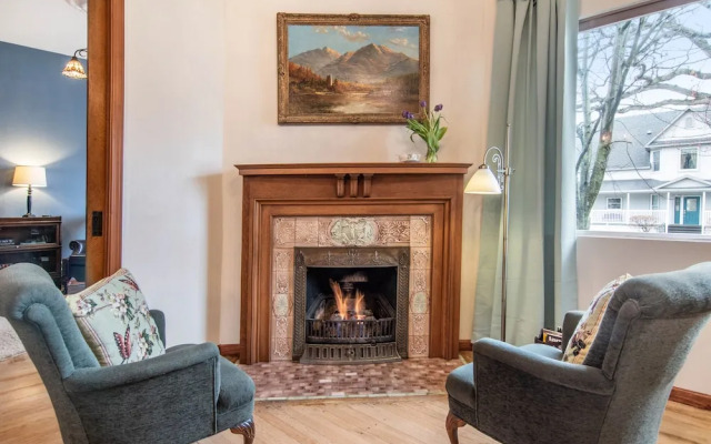 The Lamplighter Bed & Breakfast of Ludington