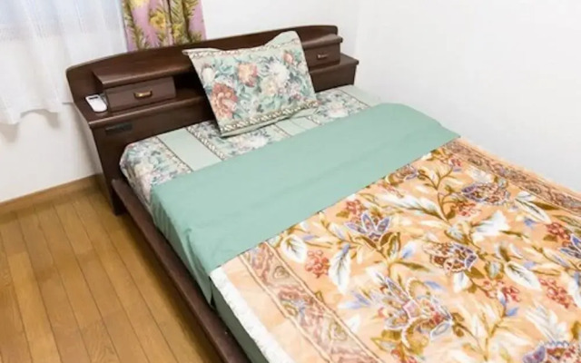 Centrally Located Deluxe Furnished.2