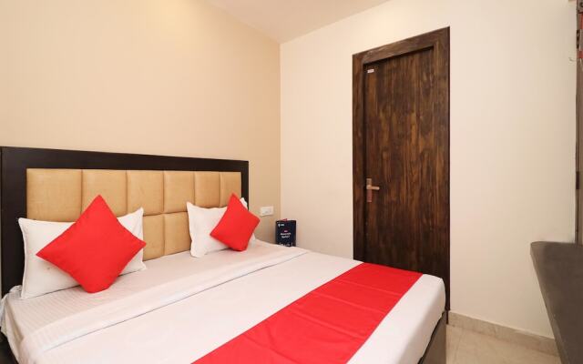 OYO 14801 Hotel Ganges Glory