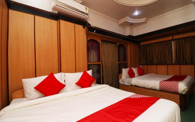 OYO Flagship 30893 Hotel Bob's