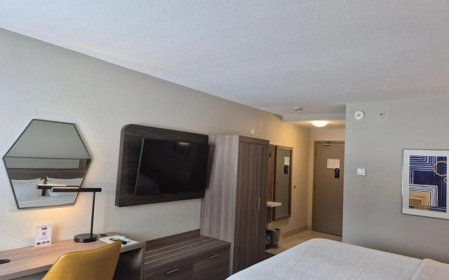 Holiday Inn Express by IHG