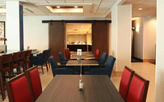Holiday Inn Express & Suites Columbia-I-26 @ Harbison Blvd by IHG