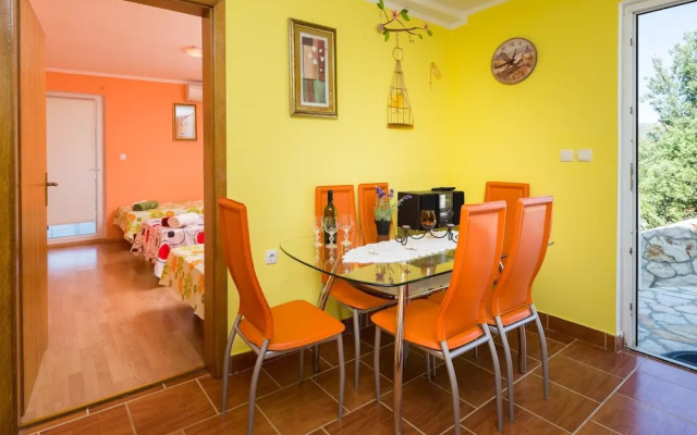 A5 - Modern apt With Terrace, 3 min Walk to Beach