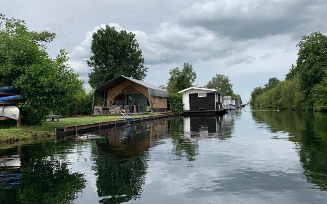 Glamping aan de Plas