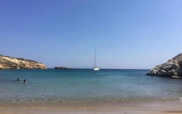 Idyllic Sea Views for 2