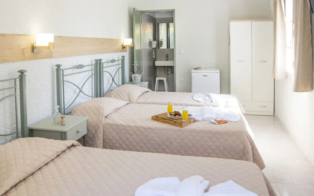 Syros Inn