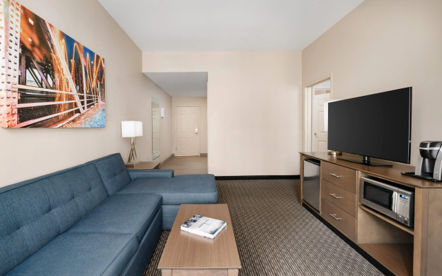 La Quinta Inn & Suites by Wyndham Chicago Downtown