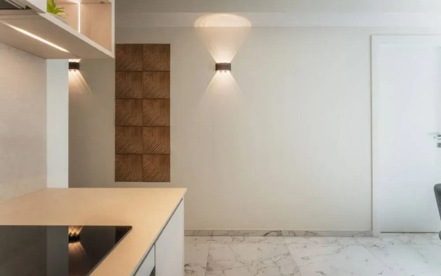 Official Mercury Suites With Rooftop Pool Access