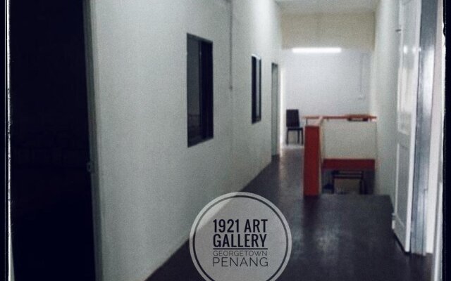 1921 Gallery - Hostel