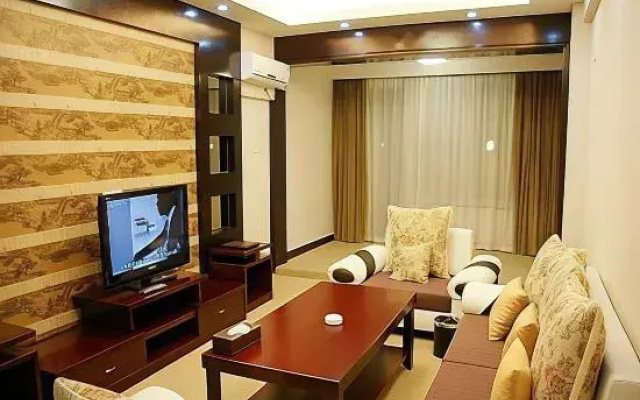 Oriental Pearl Hotel (Guilin Railway Station Store)