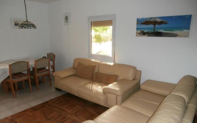 VRSI, SUNNY HOUSE for 8