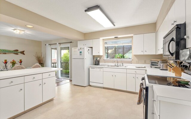 111 Mews Circle by Hodnett Cooper