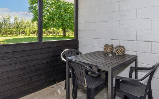 6 Person Holiday Home in Spottrup