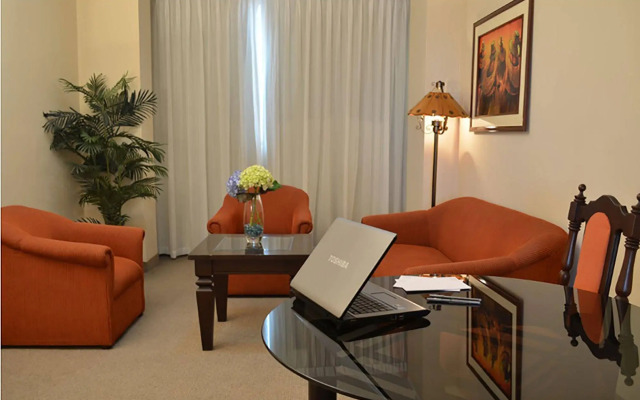 Miraflores Colon Hotel