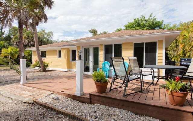 Salty Dog - Dog Friendly Home On Sanibel! 3 Bedroom Home