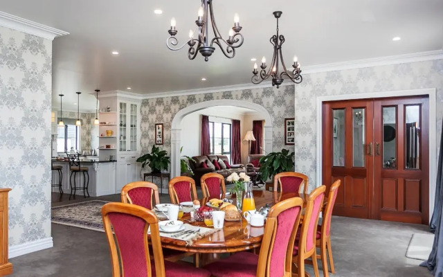 Casa Aquila Boutique Bed and Breakfast