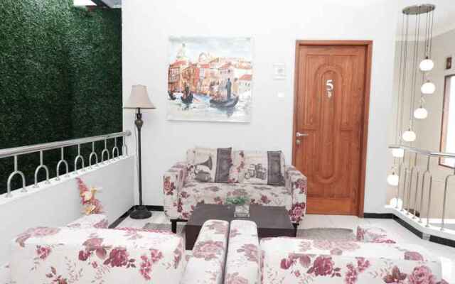 OYO 703 Omah Olin Guesthouse