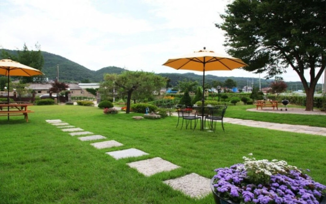 Gyeongju Bomunnamchon Pension