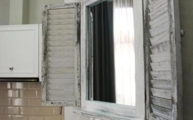 OC Apartments Metekhi