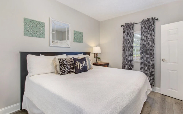Lazy Bears Den 2103