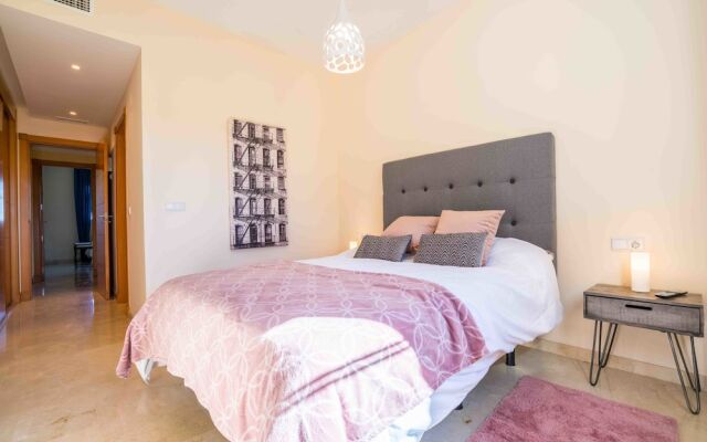 Infinity Sky - Premium Apartment