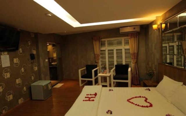 TH Hotel – Guest Rooms – Hanoi