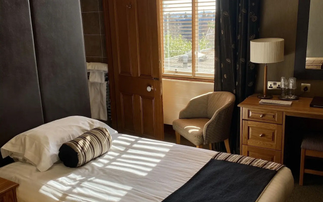 The Dutch Mill Hotel