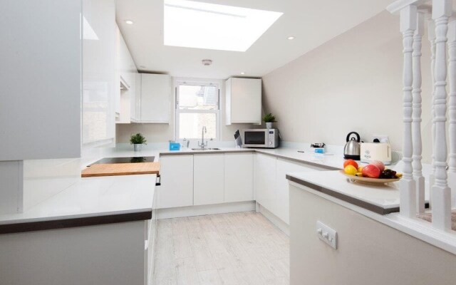 The Stephendale Road Townhouse - SL