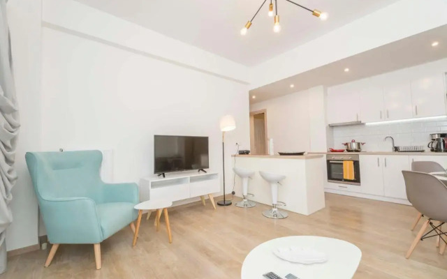 Modern flat in Central Athens #4