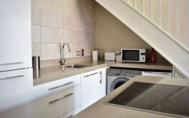 3 Bedroom Apartment In Temple Bar