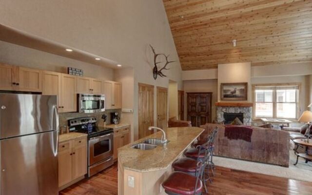 Buffalo Lodge by Summit County Mountain Retreats
