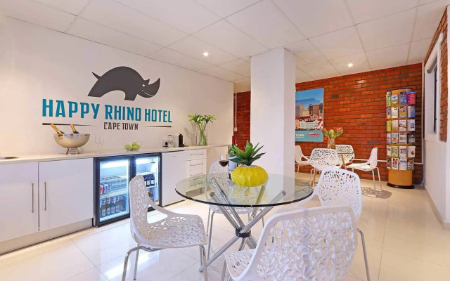 Happy Rhino Hotel