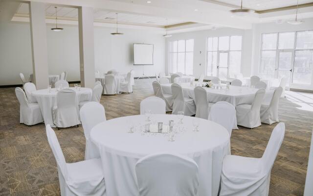 Holiday Inn Omaha Downtown - Waterpark by IHG