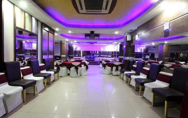 Royal Castle Grand