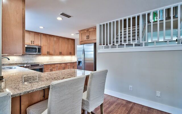 Bottoms Up by RedAwning