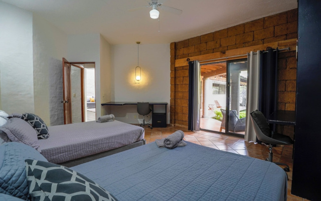 Family Home Pool & Jacuzzi in Cuernavaca