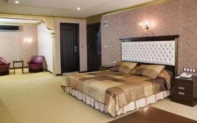 Airport Hotel