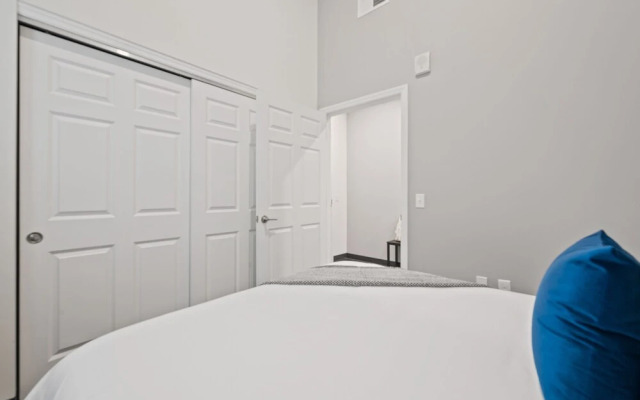 Apartments in Pittsburgh's Cultural District by Frontdesk